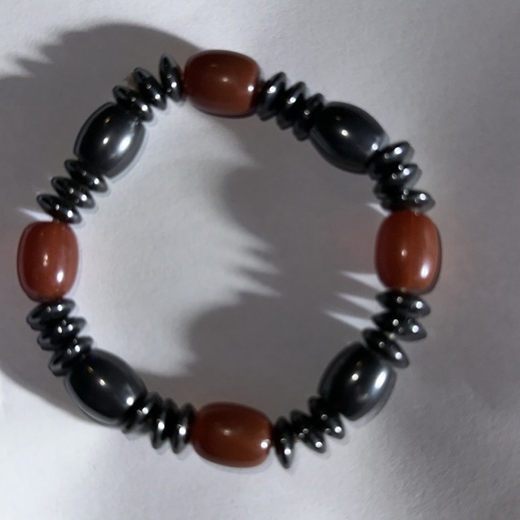 NWOT Hematite Bracelet - Picture 4 of 4